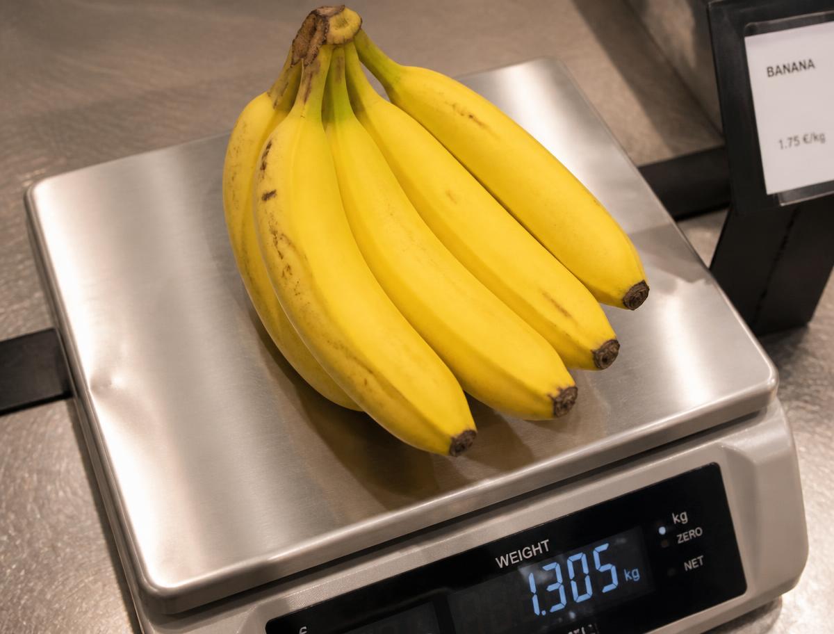 Bananas on a produce scale viewed by the WECOMM recognition camera